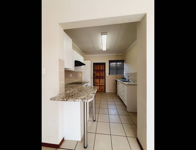 2 BEDROOM SECTIONAL TITLE FOR SALE IN HALFWAY GARDENS